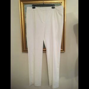 Chico’s So Slimming white pants like new size 3/L